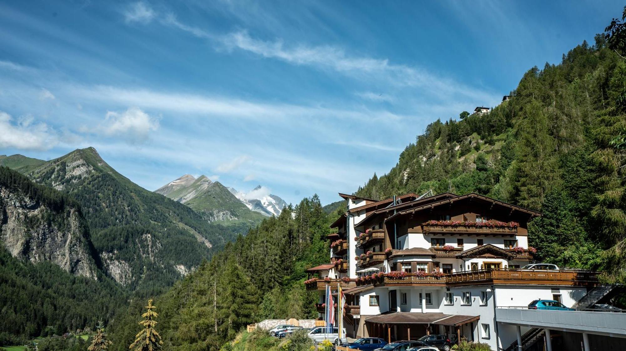 Alpin Panoramahotel Laerchenhof Heiligenblut Buitenkant foto