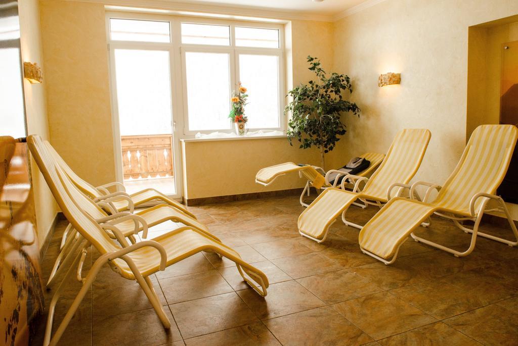 Alpin Panoramahotel Laerchenhof Heiligenblut Buitenkant foto
